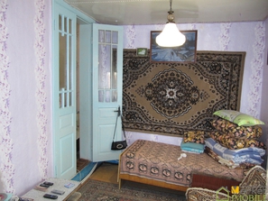Balti Продаем две части : 1-ая часть , 200 м2 ( незав...