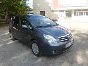 Corolla Verso Toyota Corolla Verso
------
automobilul este ...