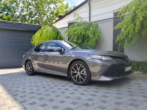 Camry Toyota Camry
------
Confortabila si economa 
...