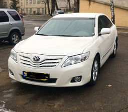 Camry Toyota Camry
------
Цвет белый жемчуг
Машина...
