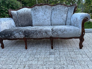 Mobilier Mobila moale adusa din Italia din lemn sculptat...