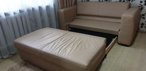 Mobilier Canapea de piele naturala cu functie de dormit
...
