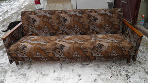 Mobilier vand divan dupa reparatie capitala
------
van...