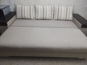 Mobilier Продам диван.
------
Продам диван, в отличном...