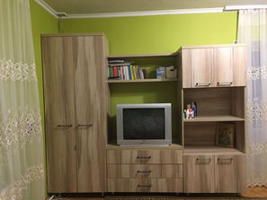 Mobilier Mobilă pentru living
------
Vând urgent aceas...