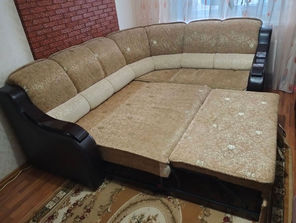 Mobilier Canapea de colt
------
Se vinde, Curată și în...
