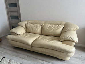 Mobilier Продам комфортную мягкую мебель ,раскладная,кож...