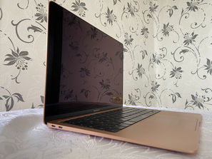 Laptop-uri MacBook Air 2020
------
Vînd MacBook AIR 2020...