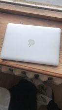 Laptop-uri MacBook 13
------
MacBook 13-й полностью рабо...
