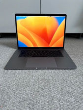 Laptop-uri Vând MacBook Pro 15/2018
------
Vând MacBook ...