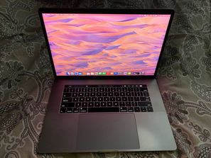 Laptop-uri MacBook Pro Retina 15 Touch Bar (2016)
------
...