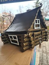Safeuri Сейф избушка
------
Декоративный сейф, был сд...