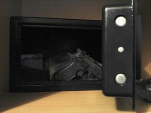Safeuri Сейф с кодовым замком для оружия и для денег.
...