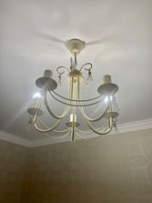 Iluminat Vand candelabru
------
Vand candelabru folosi...