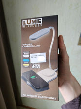 Iluminat Lampă de masă cu încărcător wireless
------
L...