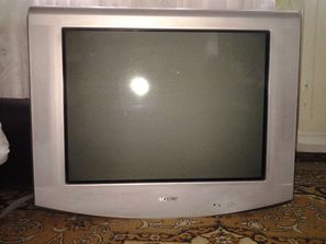 Televizoare Рабочий телевизор SONY 72 - 50 $ возможен обмен...