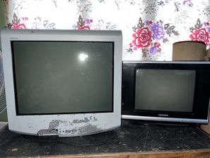 Televizoare Продам телевизор
------
Самсунг -700 лей 
Са...