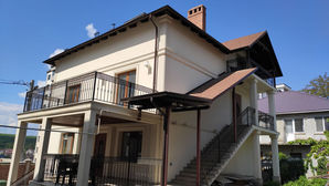 Buiucani Casa divizata in 2 apartamente Buiucani
------...