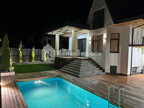 Buiucani Reședință de lux cu piscină în cartier privat!
...
