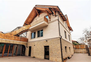 Buiucani Buiucani! Casă în 2 nivele, 5 camere, 190 mp + ...