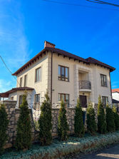 Buiucani Casa cu teren de 8 ari Buiucani
------
Spre v...