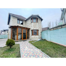 Buiucani Casă în 2 niveluri! Buiucani, str. Paris, 170m2...
