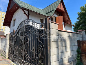 Buiucani Casă Buiucani95000 euro
------
Casă de 90m2 p...