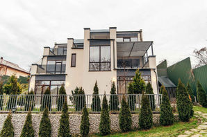 Durlesti Casă în 3 nivele, Durlești, 280 mp + 9 ari!
--...