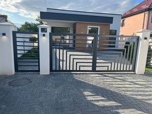 Durlesti Casa noua data in explotare in Ialoveni centru
...