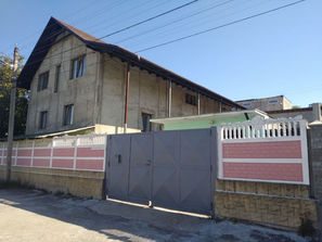 Durlesti Casa de locuit petru o familie mare
------
!!...
