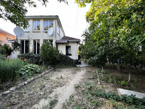 Durlesti Casa in 3 nivele, teren pentru constructii 6,1 ...