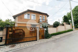 Telecentru Casă, 150 mp, Telecentru, 245000 € !
------
h...