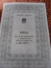 Telecentru Str. V. Dicescu 1/2 parte din casa si lot.
---...