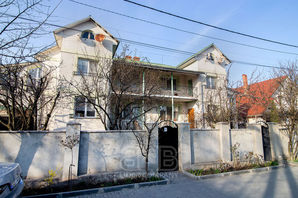 Telecentru Duplex 3 nivele Telecentru str. Crizantemelor
...