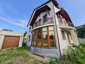 Telecentru Casa in variantă albă Miorița Telecentru
-----...