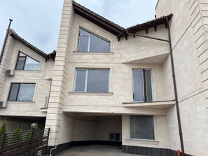 Telecentru Townhouse în 2 nivele, Telecentru, 200 mp + 2 a...