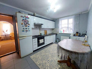 Telecentru Casă, Telecentru, 8 ari, 160m, 120000
------
...