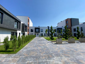 Telecentru Townhouse linga parcul Valea Morilor
------
C...