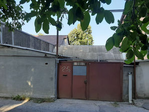 Telecentru Casă
------
Vînd casa - 3 odăi separate,2 bl ...