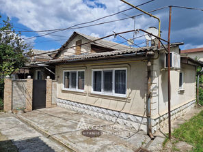 Centru Casă! str. Tighina, Centru, 52m2! Autonomă!
--...