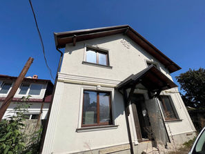 Centru Продам дом в центре
------
Spre vânzare 
Căs...