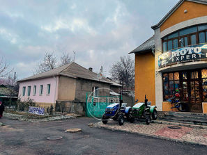 Orhei Casă un nivel Prima linie Orhei str. Unirii
--...