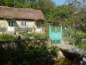 Orhei Se vinde casa pe str. Dimo 37 cu suprafata de 0...
